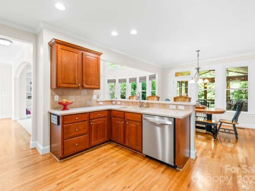 9311 St Barts Lane, Huntersville, NC 28078.  MLS# CAR4255582, YatesRealty ID 13449. Spacious Kitchen