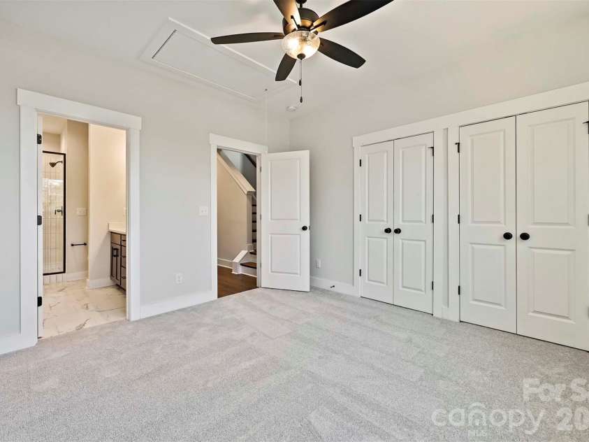 1227 34th Street, Charlotte, NC 28205.  MLS# CAR4211267, YatesRealty ID 1345. Primary Suite