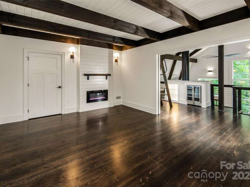 50 Turkey Trot Lane, Burnsville, NC 28714.  MLS# CAR4330454, YatesRealty ID 1345. 