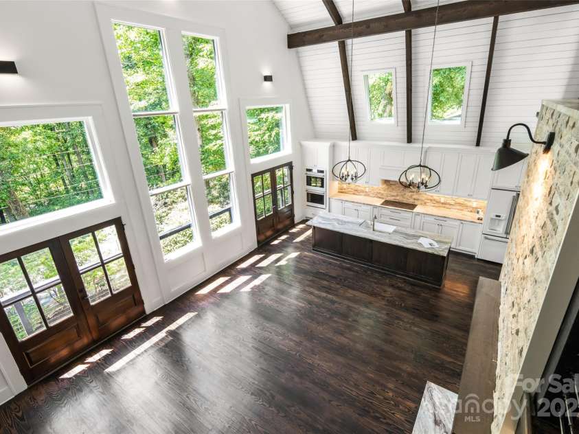 50 Turkey Trot Lane, Burnsville, NC 28714.  MLS# CAR4330454, YatesRealty ID 1345. 