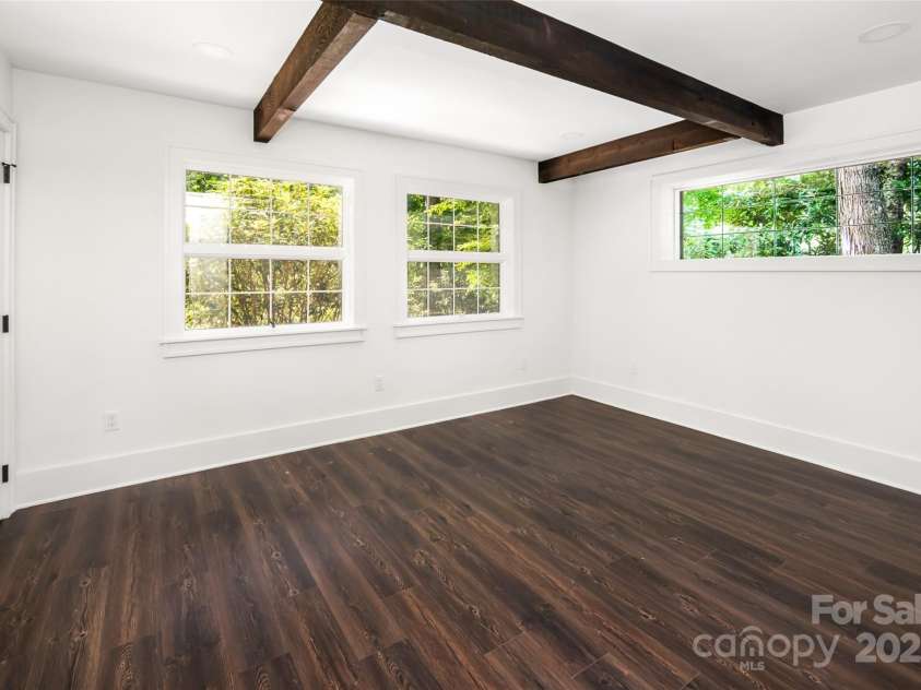 50 Turkey Trot Lane, Burnsville, NC 28714.  MLS# CAR4330454, YatesRealty ID 1345. 