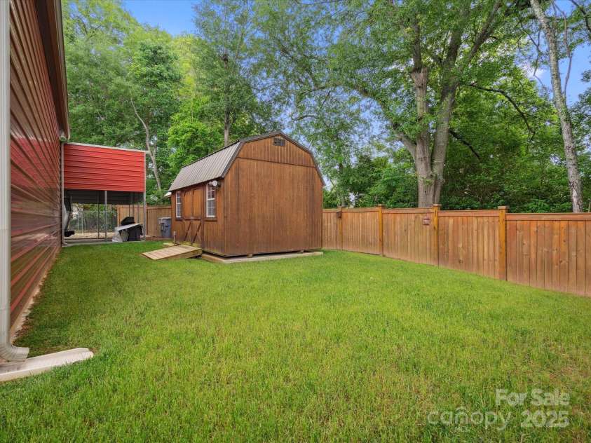 107 Pressley Street, Clover, SC 29710.  MLS# CAR4259309, YatesRealty ID 13450. 