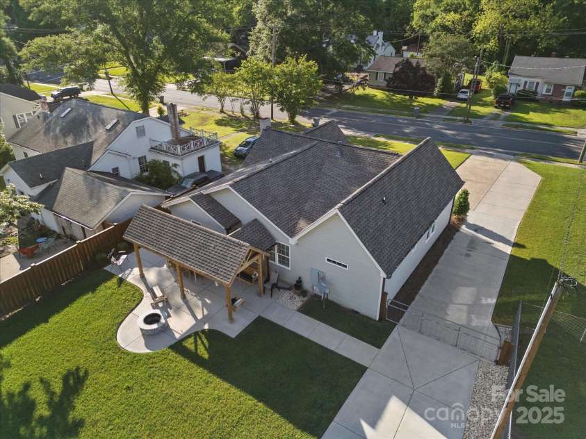 107 Pressley Street, Clover, SC 29710.  MLS# CAR4259309, YatesRealty ID 13450. 