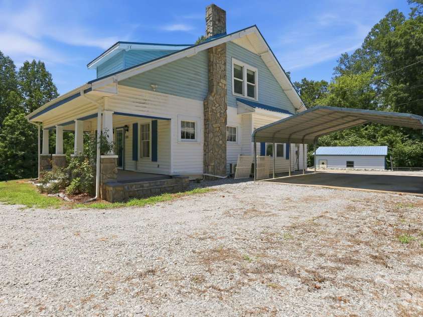 1231 Caldwell Place, Lenoir, NC 28645.  MLS# CAR4400395, YatesRealty ID 13451. 