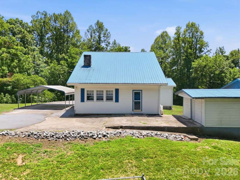 1231 Caldwell Place, Lenoir, NC 28645.  MLS# CAR4400395, YatesRealty ID 13451. 