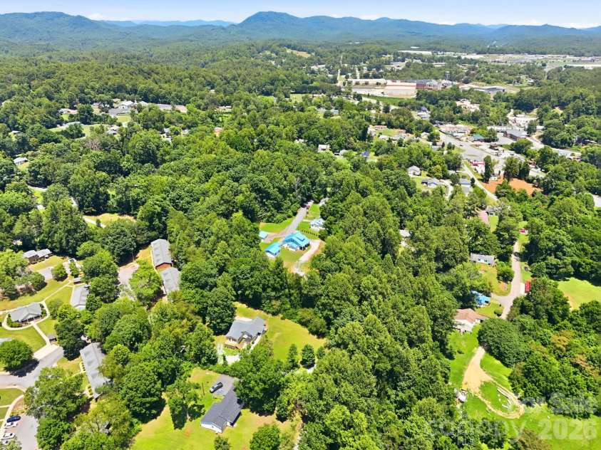 1231 Caldwell Place, Lenoir, NC 28645.  MLS# CAR4400395, YatesRealty ID 13451. 