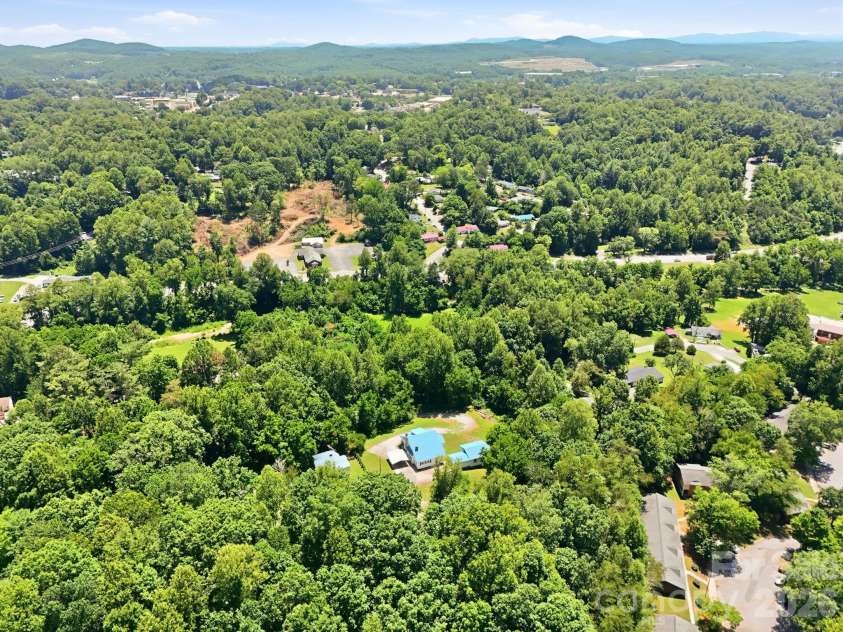 1231 Caldwell Place, Lenoir, NC 28645.  MLS# CAR4400395, YatesRealty ID 13451. 