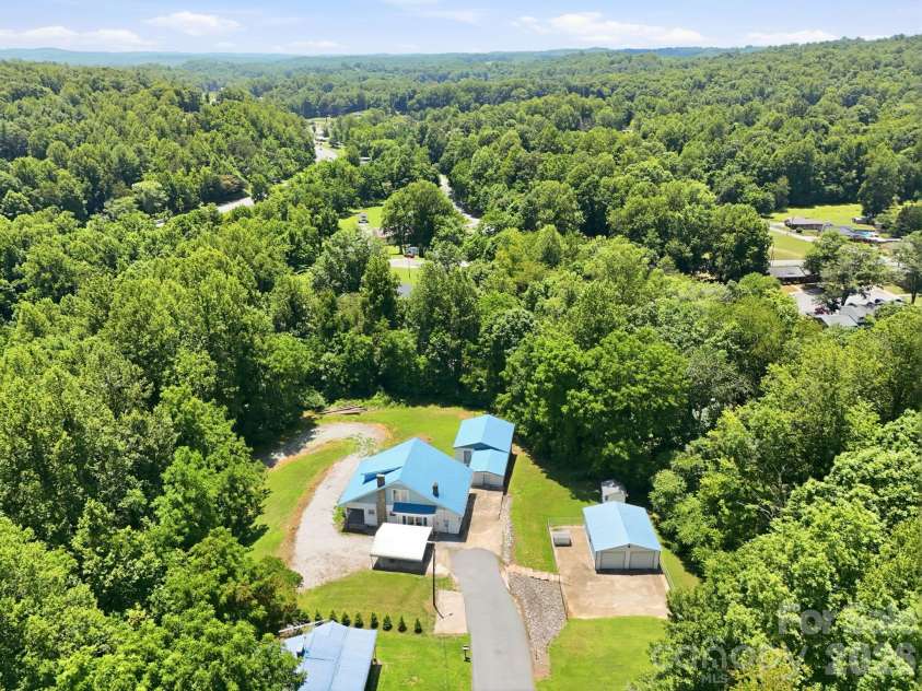 1231 Caldwell Place, Lenoir, NC 28645.  MLS# CAR4400395, YatesRealty ID 13451. 