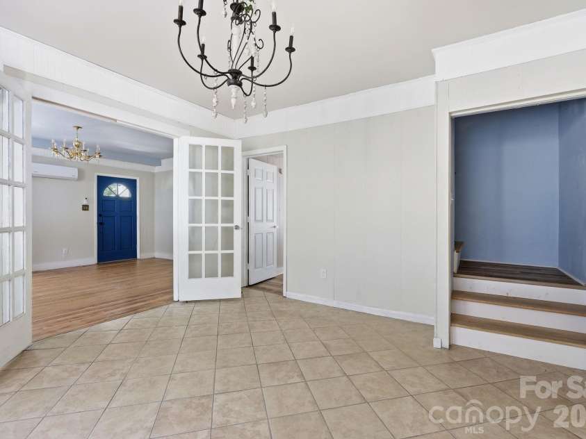 1231 Caldwell Place, Lenoir, NC 28645.  MLS# CAR4400395, YatesRealty ID 13451. 