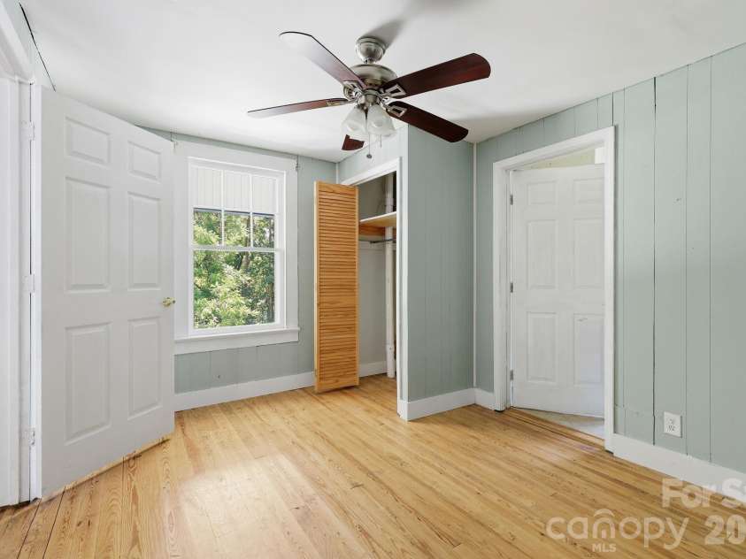 1231 Caldwell Place, Lenoir, NC 28645.  MLS# CAR4400395, YatesRealty ID 13451. 