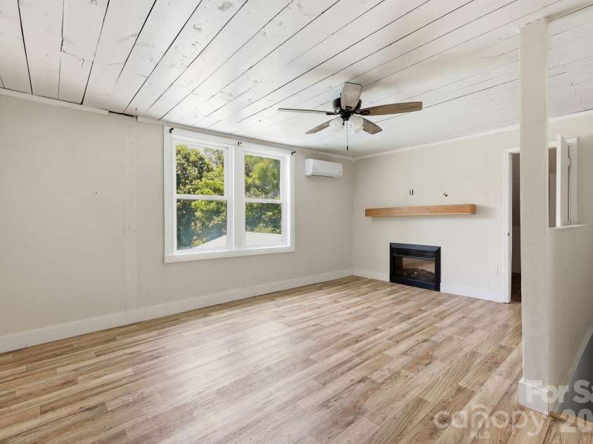 1231 Caldwell Place, Lenoir, NC 28645.  MLS# CAR4400395, YatesRealty ID 13451. 