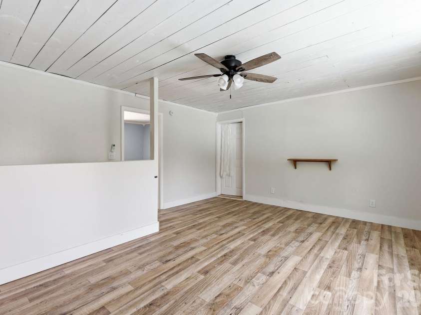 1231 Caldwell Place, Lenoir, NC 28645.  MLS# CAR4400395, YatesRealty ID 13451. 