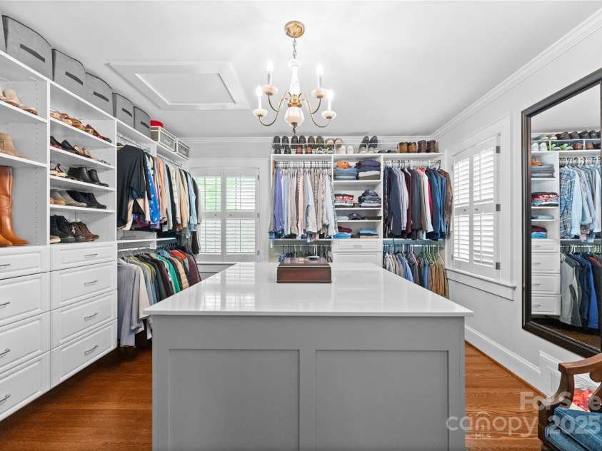 222 Carter Street, Lincolnton, NC 28092.  MLS# CAR4254557, YatesRealty ID 13451. 