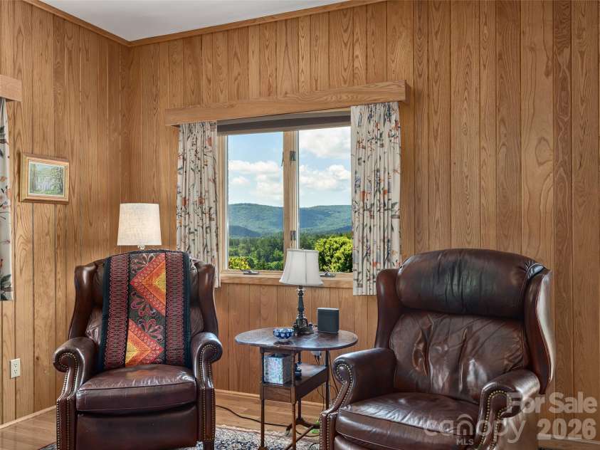 18 Thornapple Drive, Hendersonville, NC 28739.  MLS# CAR4393098, YatesRealty ID 13452. 