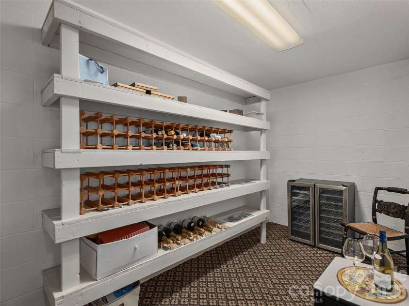 18 Thornapple Drive, Hendersonville, NC 28739.  MLS# CAR4393098, YatesRealty ID 13452. 
