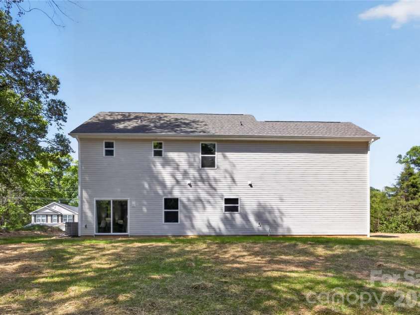 4809 Eleanor Drive, Charlotte, NC 28208.  MLS# CAR4359149, YatesRealty ID 13453. 