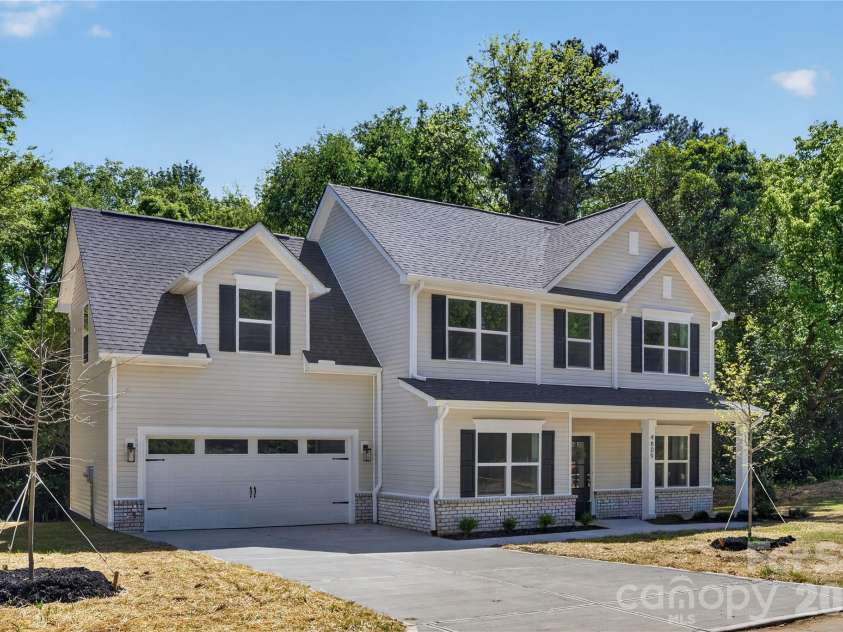 4809 Eleanor Drive, Charlotte, NC 28208.  MLS# CAR4359149, YatesRealty ID 13453. 