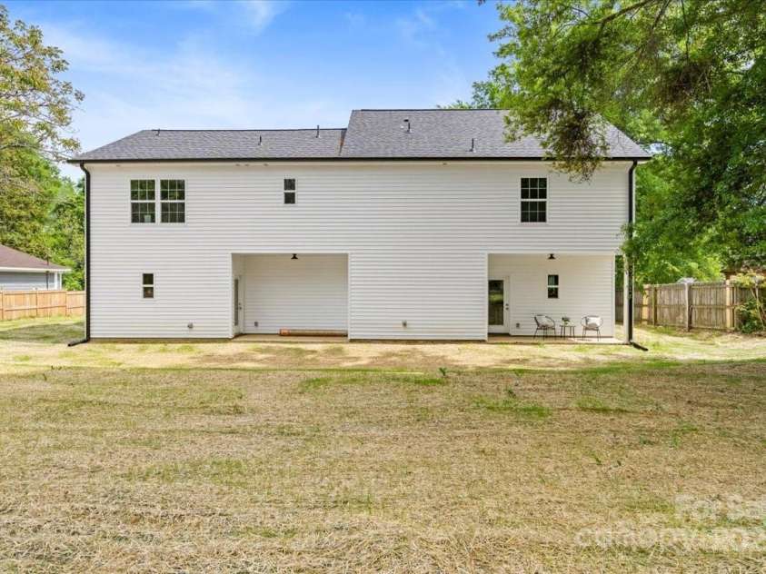 1914 White Street, Gastonia, NC 28052.  MLS# CAR4254323, YatesRealty ID 13454. 