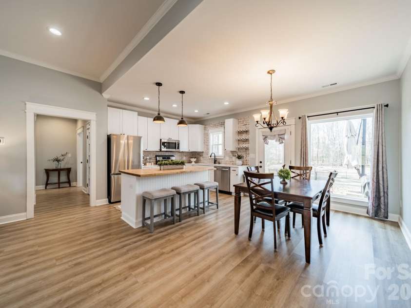 2005 Briarwood Circle, Fort Mill, SC 29715.  MLS# CAR4338146, YatesRealty ID 13454. 