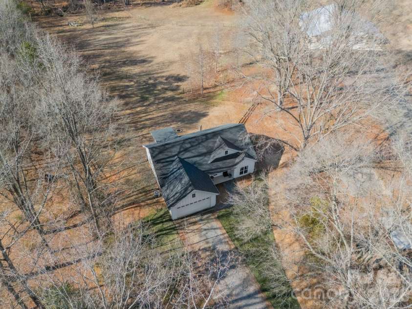 2005 Briarwood Circle, Fort Mill, SC 29715.  MLS# CAR4338146, YatesRealty ID 13454. 