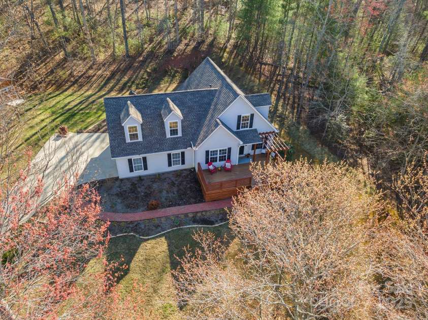 29 Beverly Grove Lane, Candler, NC 28715.  MLS# CAR4235867, YatesRealty ID 13455. 