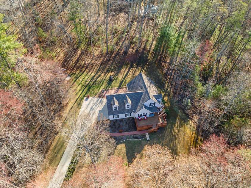29 Beverly Grove Lane, Candler, NC 28715.  MLS# CAR4235867, YatesRealty ID 13455. 