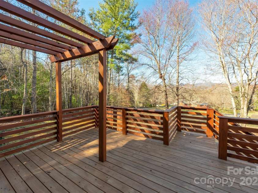 29 Beverly Grove Lane, Candler, NC 28715.  MLS# CAR4235867, YatesRealty ID 13455. 