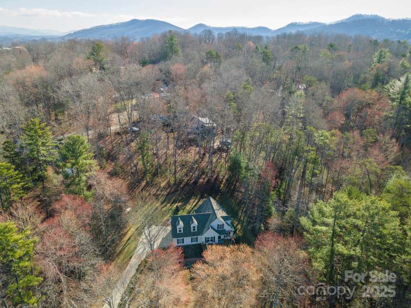 29 Beverly Grove Lane, Candler, NC 28715.  MLS# CAR4235867, YatesRealty ID 13455. 