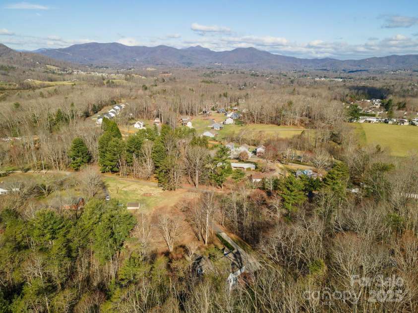 29 Beverly Grove Lane, Candler, NC 28715.  MLS# CAR4235867, YatesRealty ID 13455. 