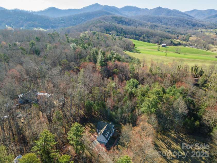 29 Beverly Grove Lane, Candler, NC 28715.  MLS# CAR4235867, YatesRealty ID 13455. 
