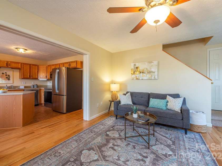 29 Beverly Grove Lane, Candler, NC 28715.  MLS# CAR4235867, YatesRealty ID 13455. 