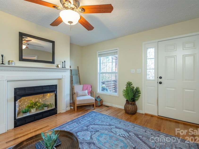 29 Beverly Grove Lane, Candler, NC 28715.  MLS# CAR4235867, YatesRealty ID 13455. 