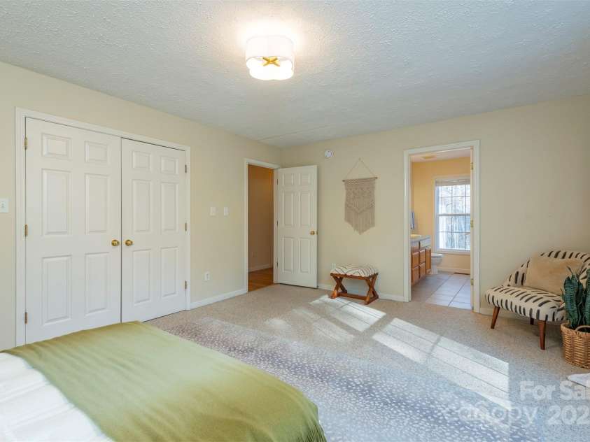 29 Beverly Grove Lane, Candler, NC 28715.  MLS# CAR4235867, YatesRealty ID 13455. 