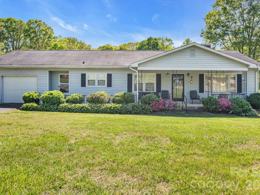 1325 Longview Avenue, Salisbury, NC 28146.  MLS# CAR4368663, YatesRealty ID 13456. 