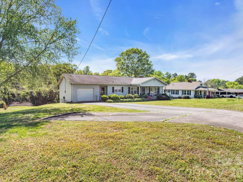 1325 Longview Avenue, Salisbury, NC 28146.  MLS# CAR4368663, YatesRealty ID 13456. 