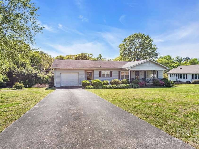 1325 Longview Avenue, Salisbury, NC 28146.  MLS# CAR4368663, YatesRealty ID 13456. 