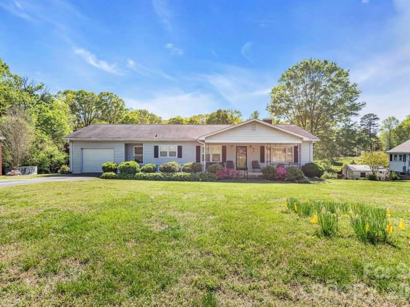 1325 Longview Avenue, Salisbury, NC 28146.  MLS# CAR4368663, YatesRealty ID 13456. 