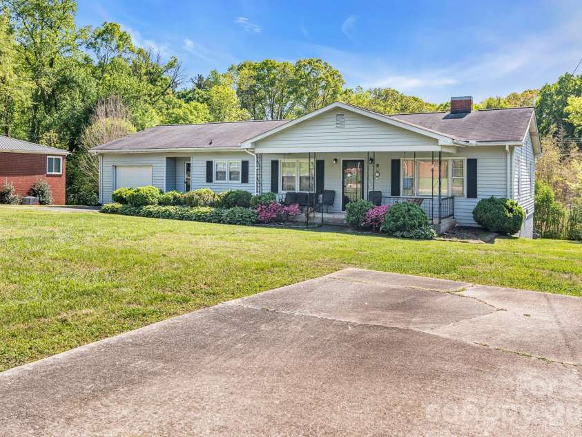 1325 Longview Avenue, Salisbury, NC 28146.  MLS# CAR4368663, YatesRealty ID 13456. 