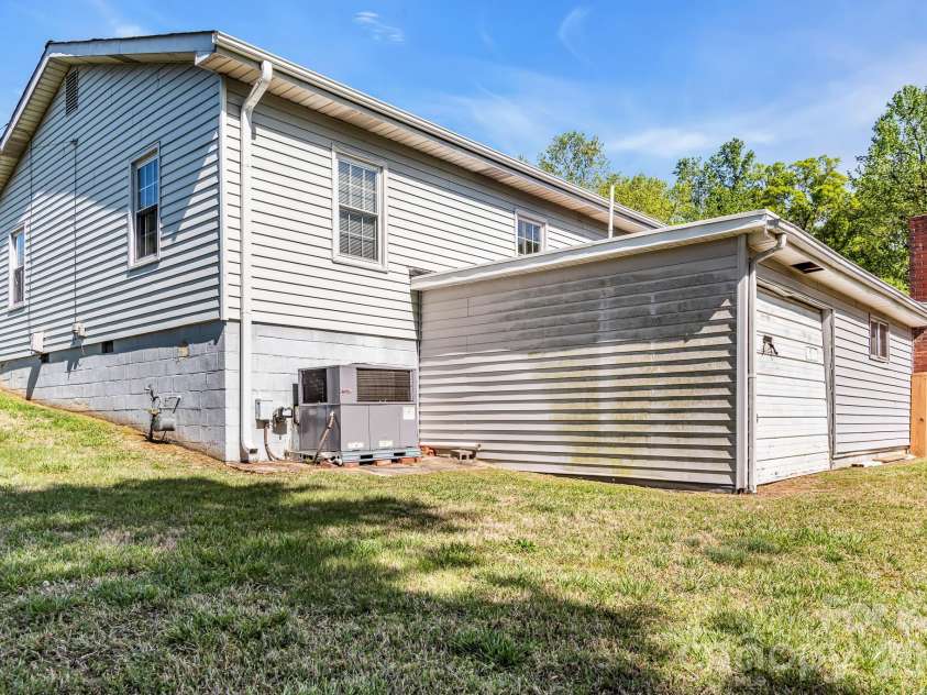 1325 Longview Avenue, Salisbury, NC 28146.  MLS# CAR4368663, YatesRealty ID 13456. 