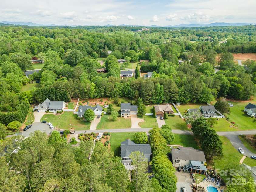 135 Marys Lane, Rutherfordton, NC 28139.  MLS# CAR4256203, YatesRealty ID 13456. 