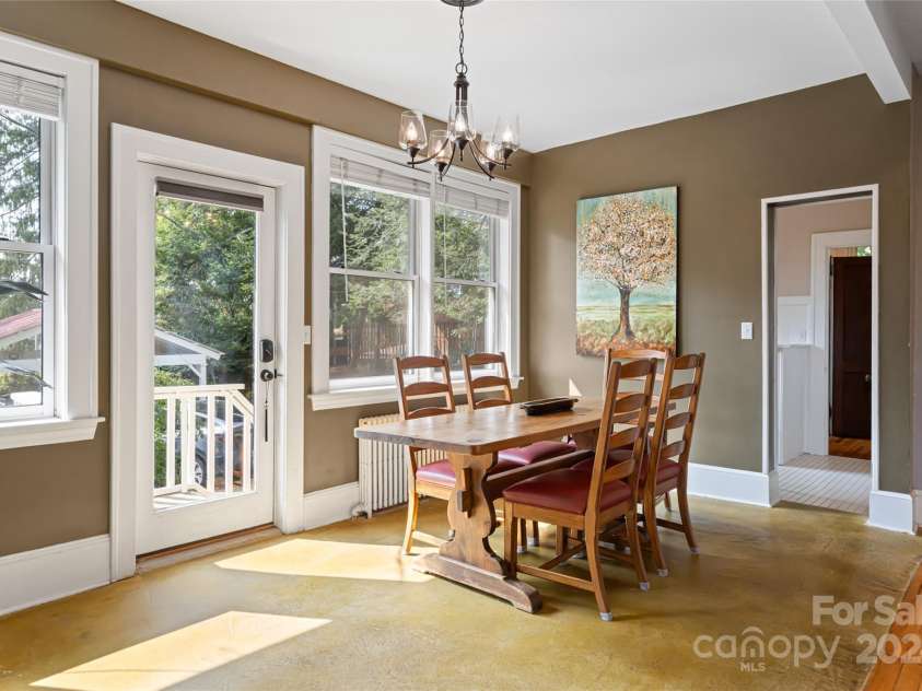 56 Sherwood Road, Asheville, NC 28803.  MLS# CAR4180458, YatesRealty ID 13457. Breakfast Room or Den