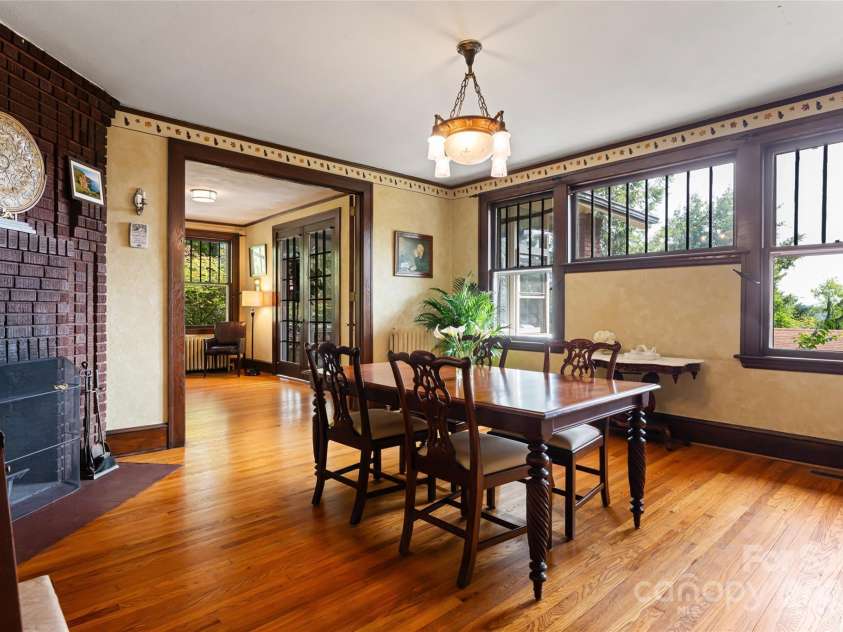 56 Sherwood Road, Asheville, NC 28803.  MLS# CAR4180458, YatesRealty ID 13457. Dining Room