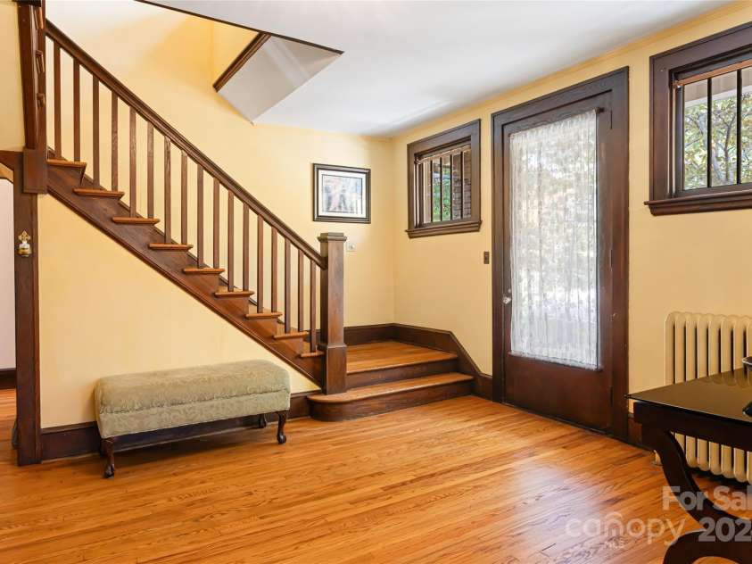 56 Sherwood Road, Asheville, NC 28803.  MLS# CAR4180458, YatesRealty ID 13457. Entry Hall