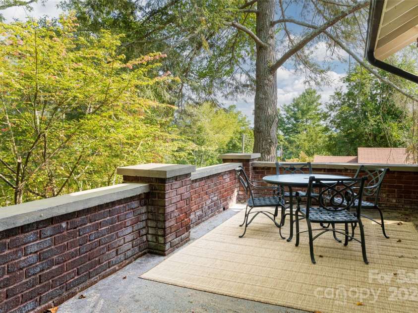 56 Sherwood Road, Asheville, NC 28803.  MLS# CAR4180458, YatesRealty ID 13457. Front Porch