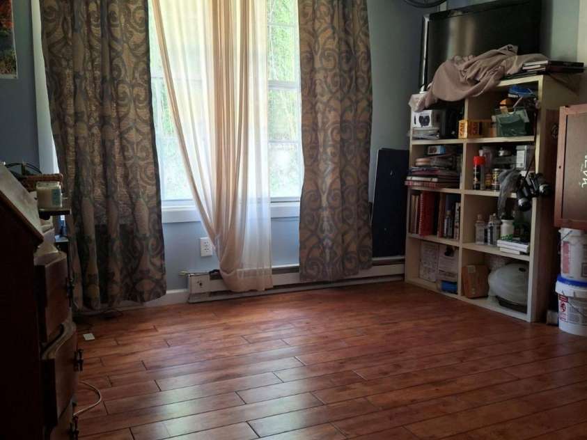 427 Weaverville Road, Asheville, NC 28804.  MLS# CAR4192228, YatesRealty ID 13458. 2nd Bedroom