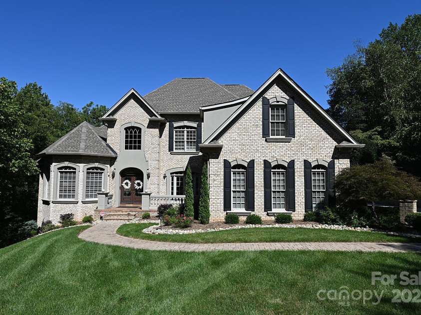 3996 Deer Run Drive, Conover, NC 28613.  MLS# CAR4300299, YatesRealty ID 1346. 