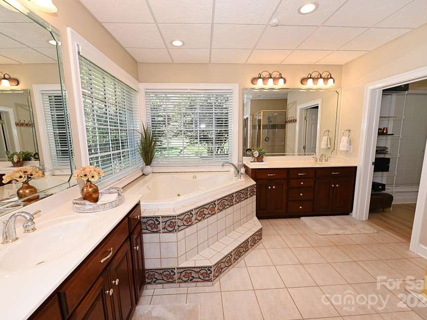 3996 Deer Run Drive, Conover, NC 28613.  MLS# CAR4300299, YatesRealty ID 1346. Lower level Bathroom