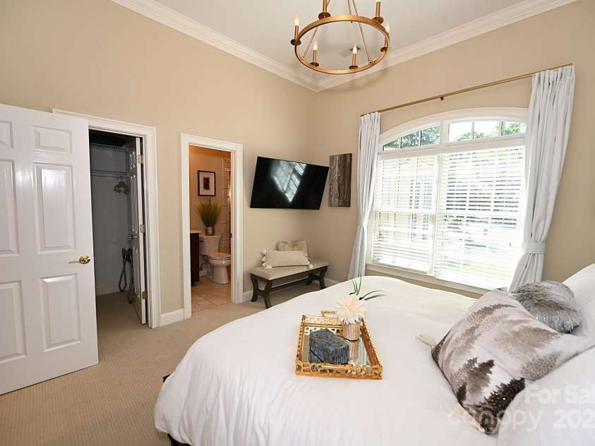 3996 Deer Run Drive, Conover, NC 28613.  MLS# CAR4300299, YatesRealty ID 1346. Upper level Guest Suite