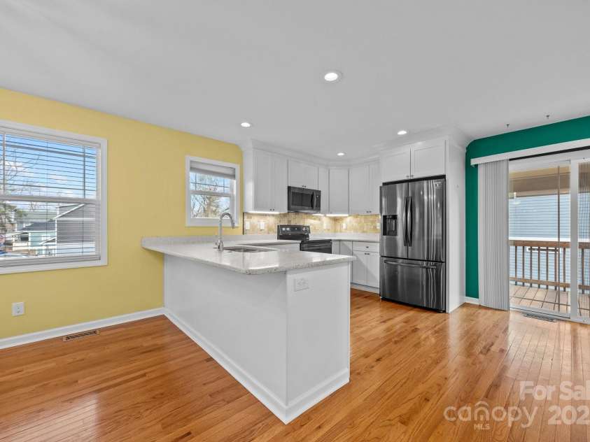 113 Burton Street, Asheville, NC 28806.  MLS# CAR4283610, YatesRealty ID 13460. 