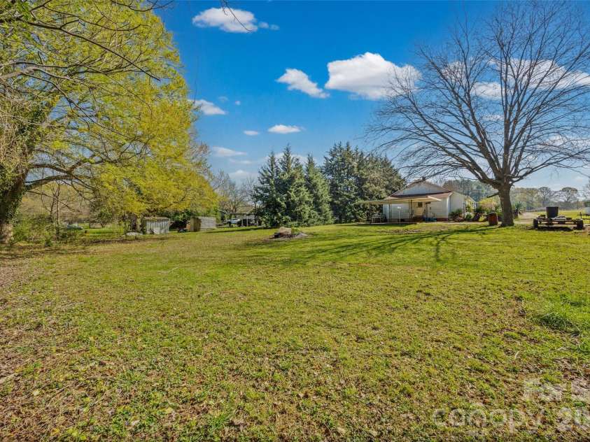 1315 Lithia Springs Road, Shelby, NC 28150.  MLS# CAR4361006, YatesRealty ID 13460. 